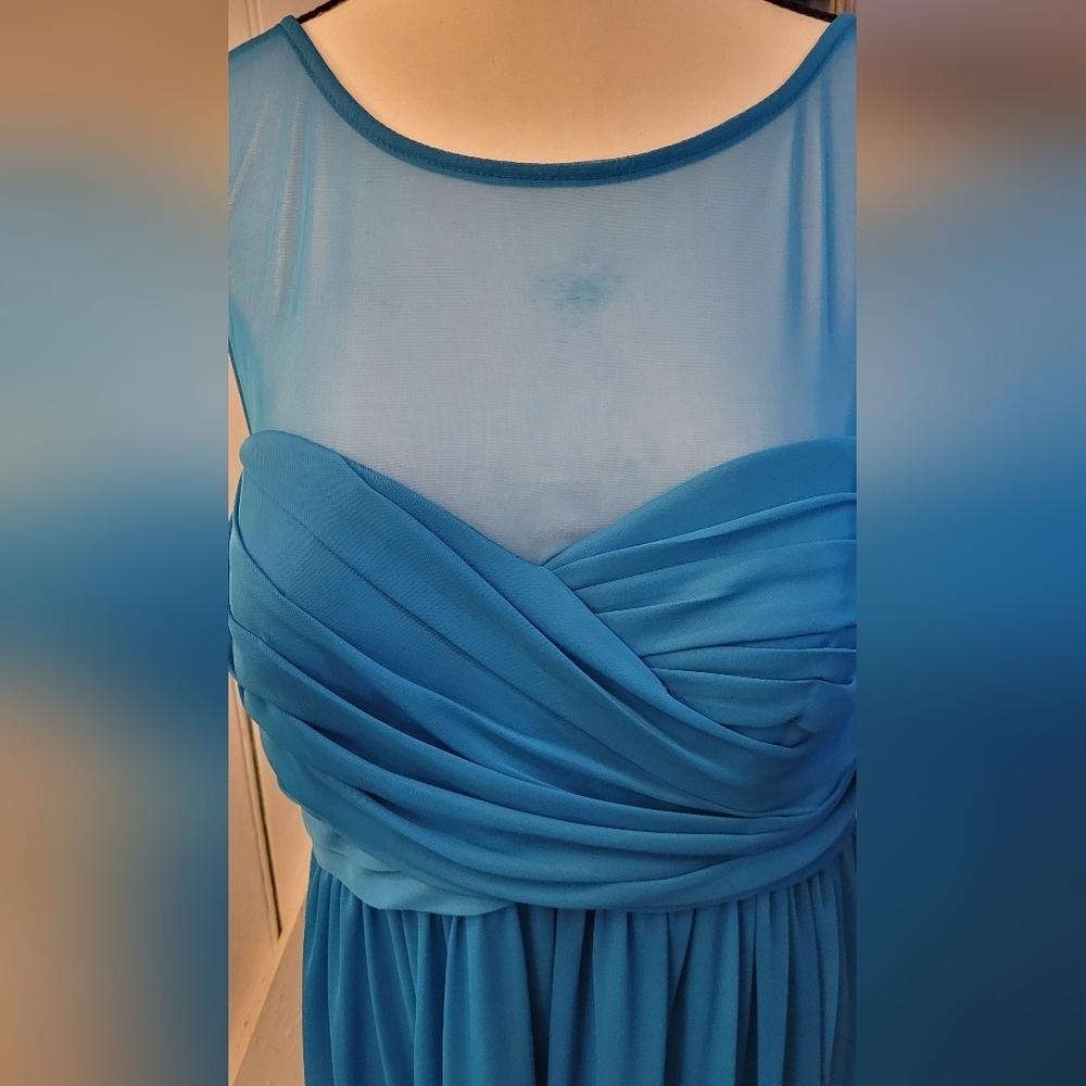 Elegant Blue Sleeveless Dress - Picture 6 of 7